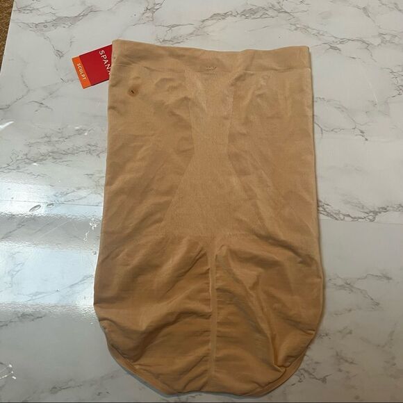 Spanx High Waisted Brief in Soft Nude Small - Picture 5 of 11